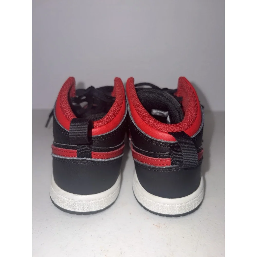 Nike Air Jordan 1 Mid Bred Black Red Shoes Toddler Size 10C DQ8425-067